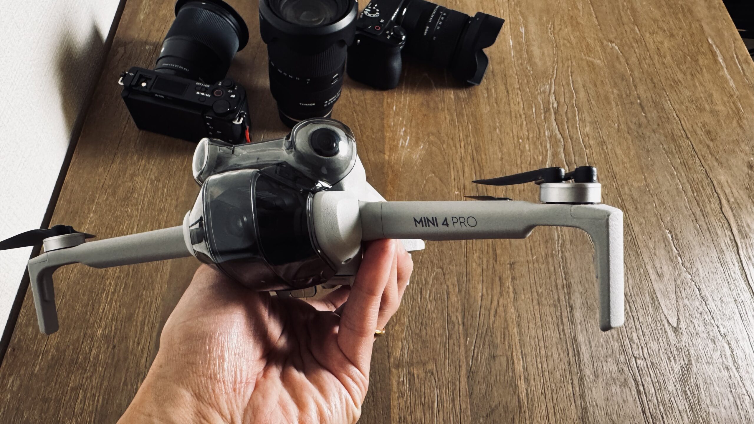 サーフィン空撮に使うDJI Mini 4 Pro本体(ヒガシーサー私物)